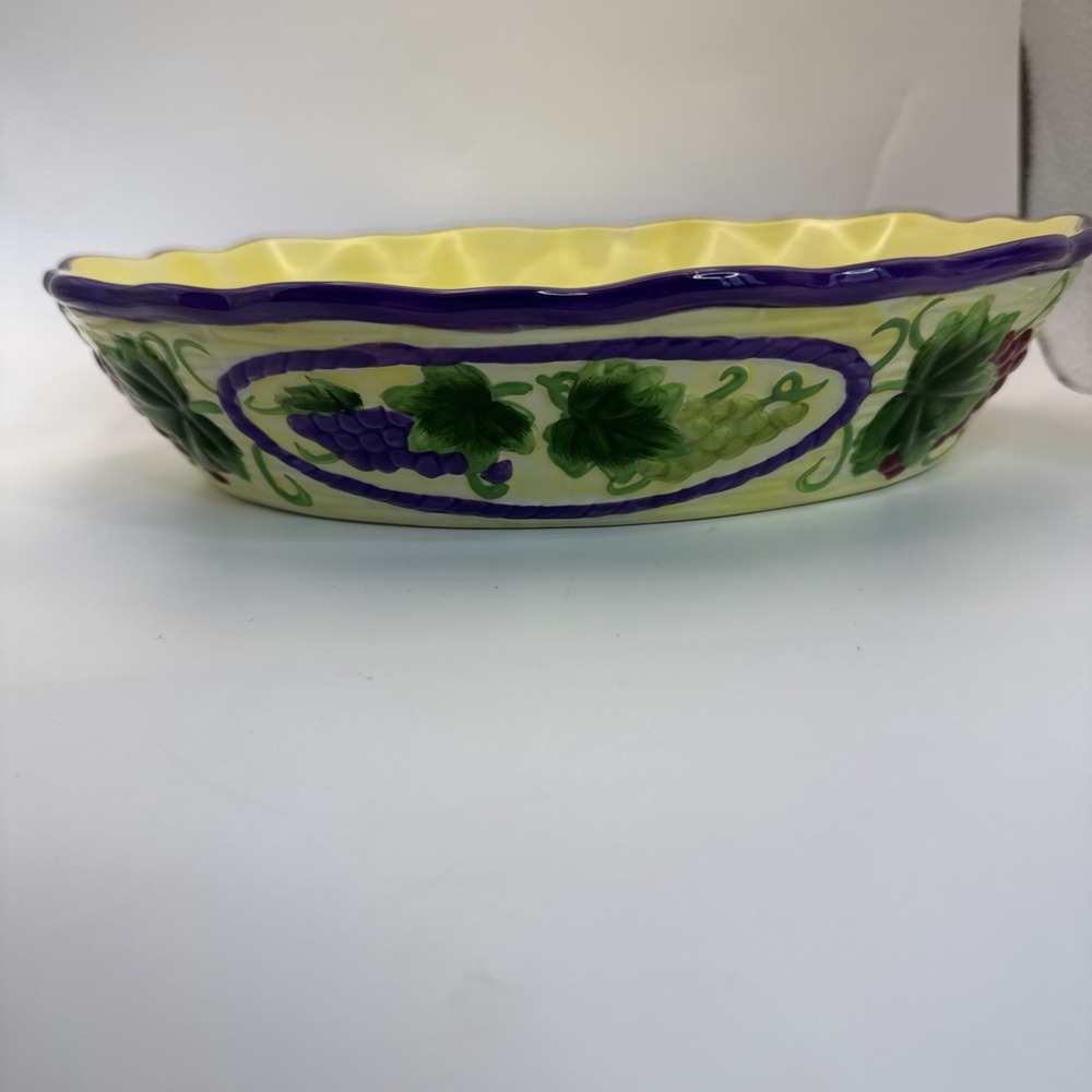 Temptations by Tara‎ Fresh Crop Grapes oval scalloped edge11 inch Casserole dish